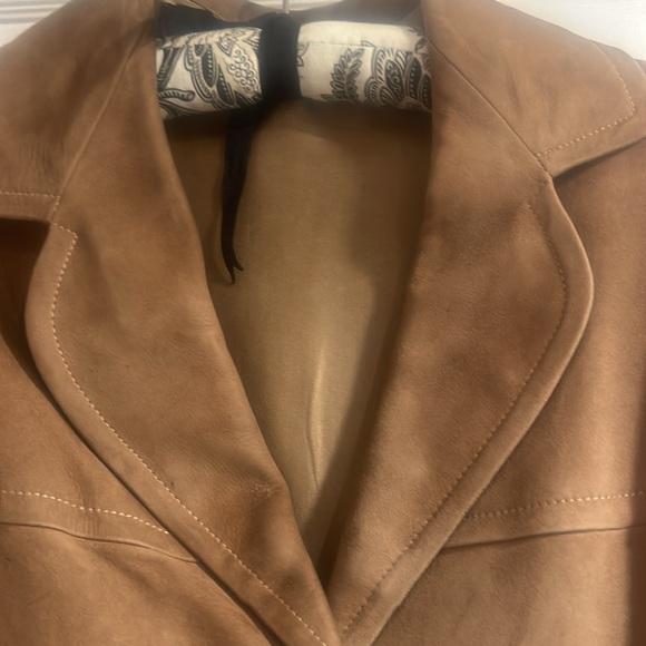 Women’s vintage suede jacket tan lined - Picture 3 of 9
